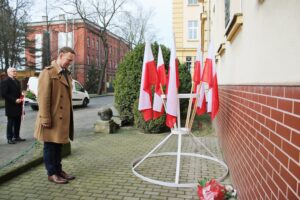 Narodowy Dzień Pamięci Żołnierzy Wyklętych - składanie kwiatów