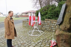 Narodowy Dzień Pamięci Żołnierzy Wyklętych - składanie kwiatów