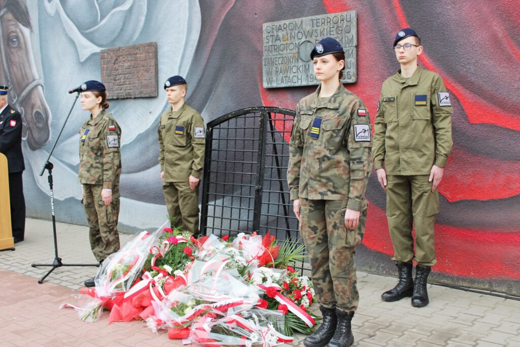 Narodowy Dzień Pamięci Żołnierzy Wyklętych - składanie kwiatów