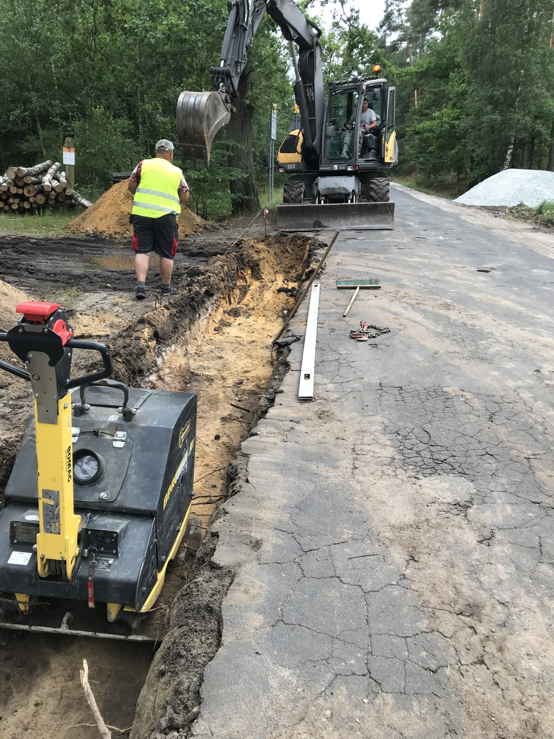 Przebudowa drogi powiatowej nr 5490 P Pakosław - Białykał, odcinek Sowy - Białykał".