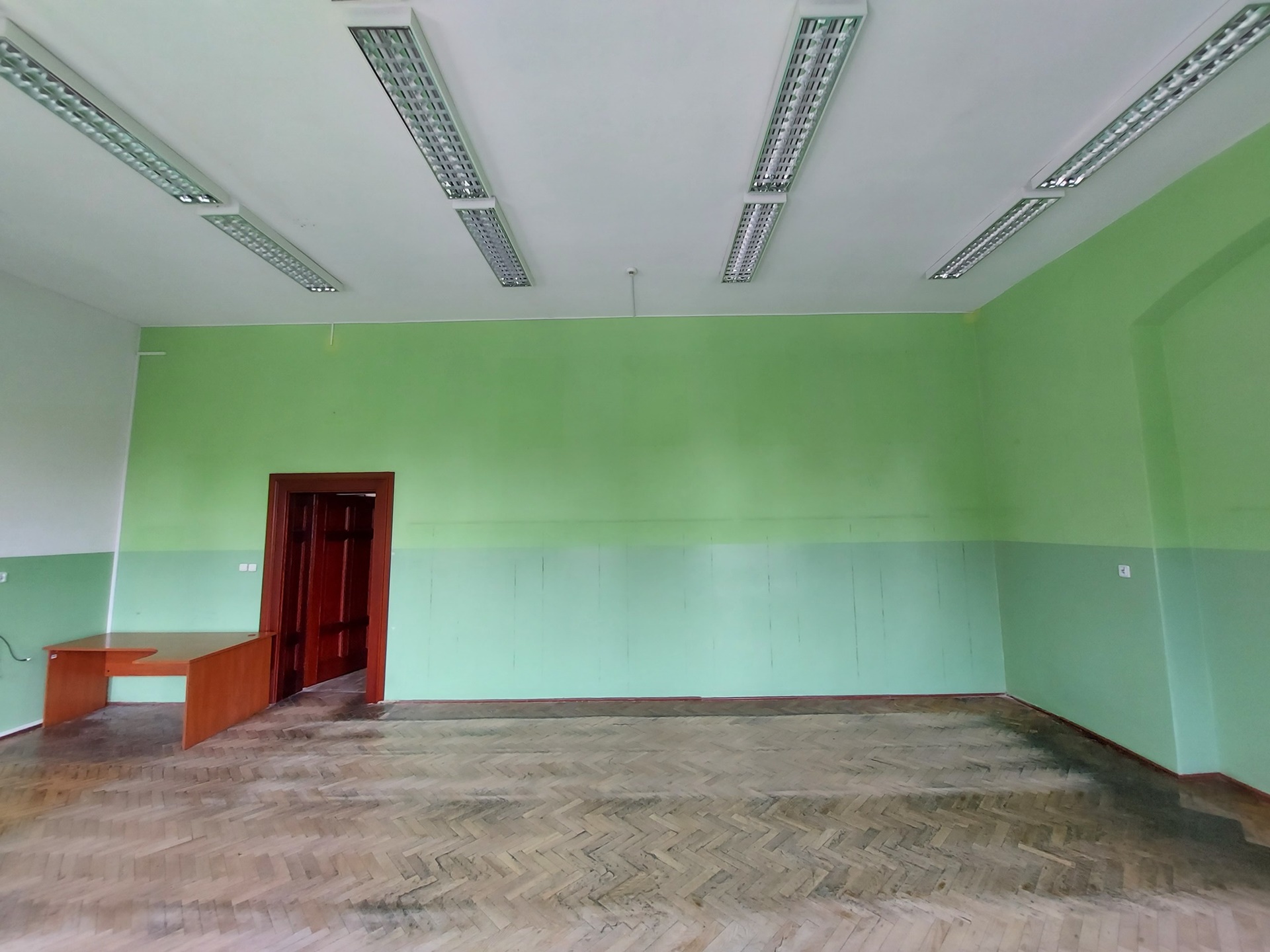 Wakacyjne prace remontowe na terenie placówek oświatowych