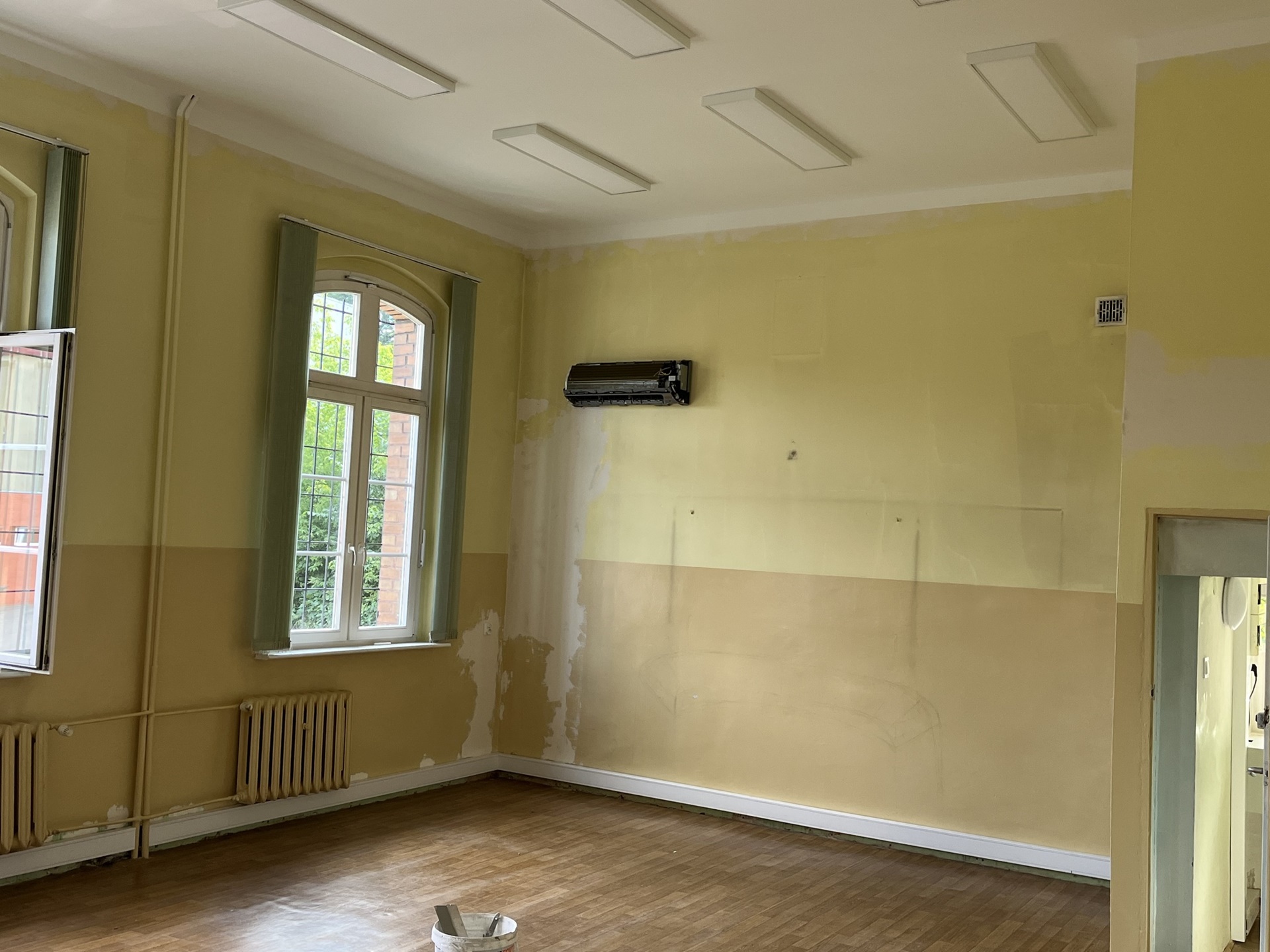 Wakacyjne prace remontowe na terenie placówek oświatowych