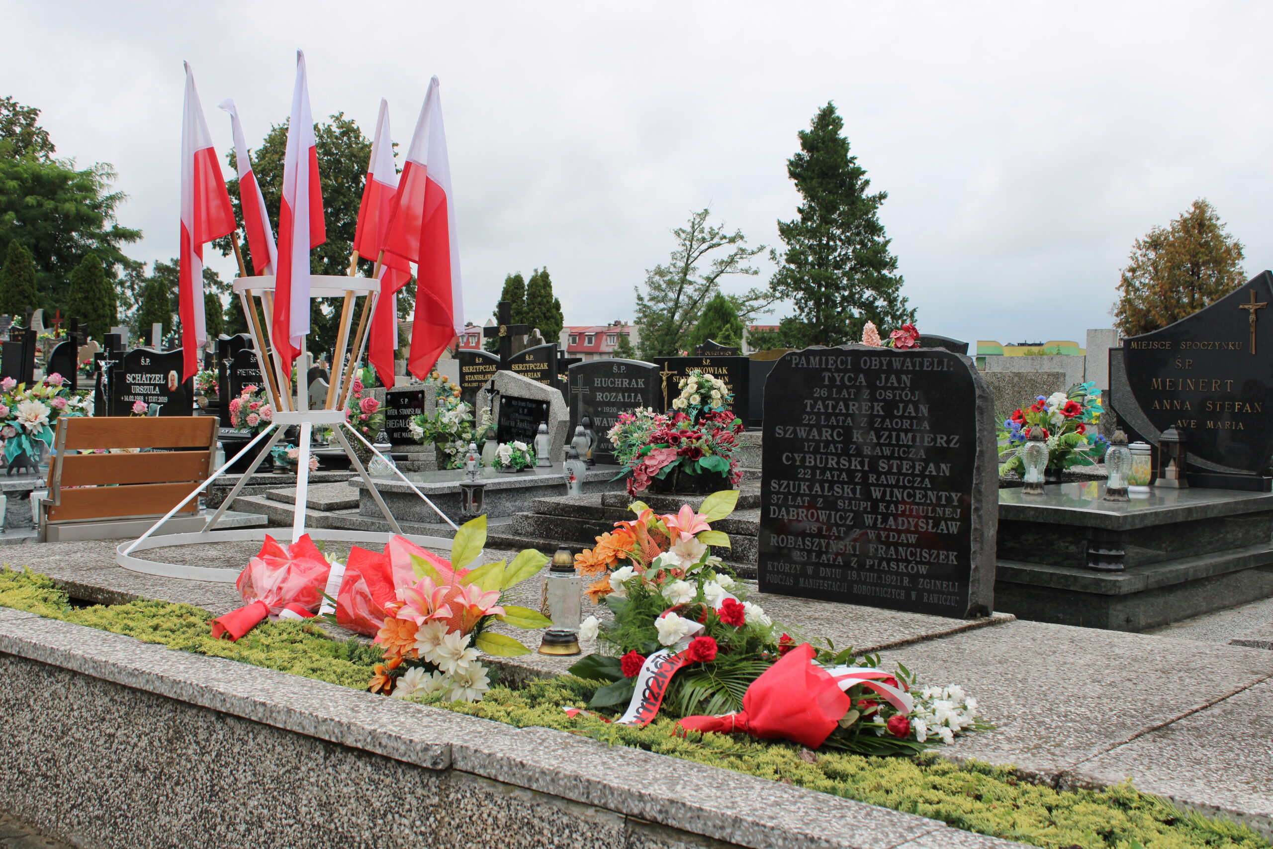 Zdjęcie z upamiętnienia ofiary protestów robotniczych