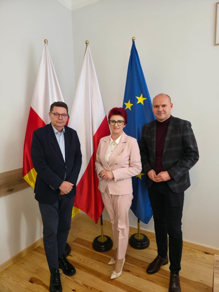 Długo wyczekiwane stacjonowanie karetki pogotowia ratunkowego w Gminie Bojanowo!